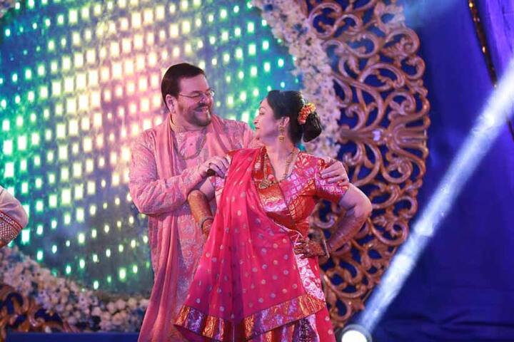 नील नितीन मुकेशने जॉनी गद्दार चित्रपटातून 2007 मध्ये बॉलिवूडमध्ये पदार्पण केलं होतं.