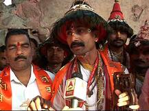 शिवसेनेच्या प्रचारासाठी वासुदेव, ओव्यांतून उमेदवाराचं गुणगान