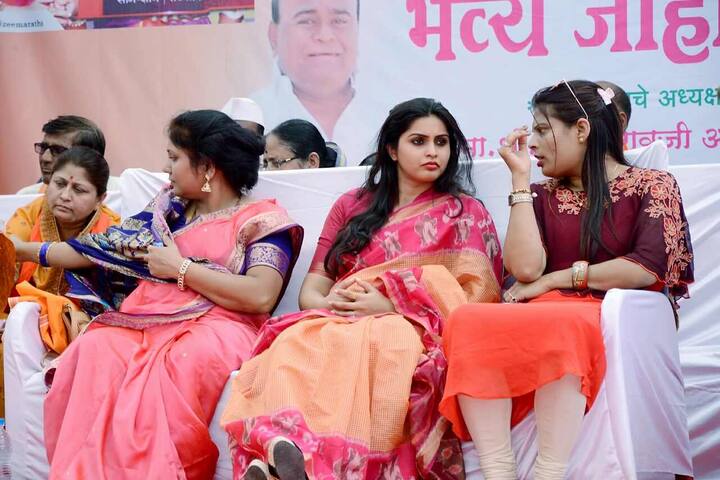 पाहा सुरभीचे आणखी फोटो....