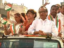 पुण्यात अजित पवारांचा रोड शो