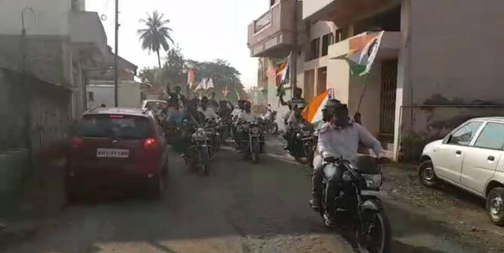 पाहा आणखी फोटो...