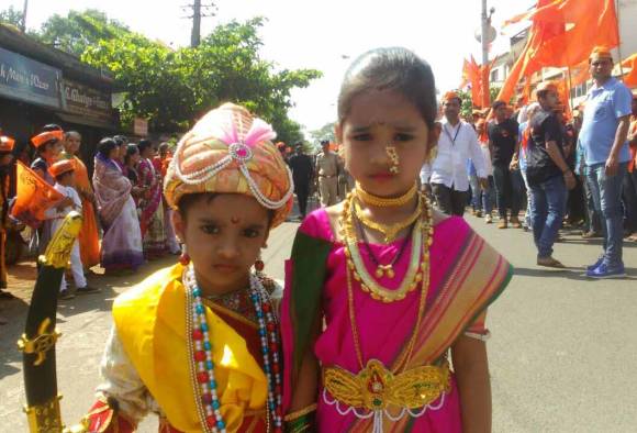 महाराष्ट्राच्या सीमेवर मराठ्यांचा एल्गार, बेळगावातील मोर्चात जनसागर