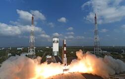 इस्रोने 104 उपग्रह कसे सोडले?, यानाचा सेल्फी व्हिडिओ