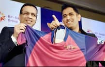 म्हणून धोनीची रायझिंग पुणेच्या कर्णधारपदावरुन उचलबांगडी