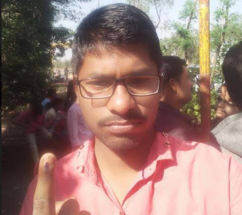 अक्षय खोत