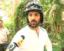 BMC Election 2017 : मुंबईत बॉलिवूड सेलिब्रिटींचं मतदान