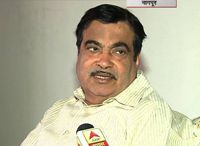 सेना-भाजपला एकत्र येण्याशिवाय पर्याय नाही : गडकरी Shivsena Bjp Have To Come Together In Bmc Nitin Gadkari सेना-भाजपला एकत्र येण्याशिवाय पर्याय नाही : गडकरी
