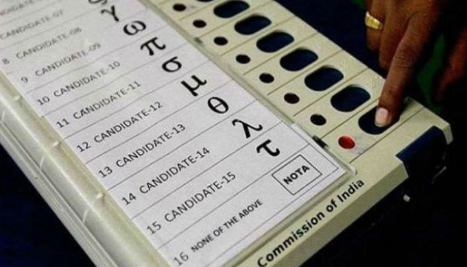 NOTA made a difference in many seats in Gujarat Assembly Election latest updates गुजरातमध्ये नोटाबंदीपेक्षाही ‘नोटा’चा फटका