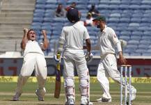 IndvsAus - भारत पराभवाच्या छायेत