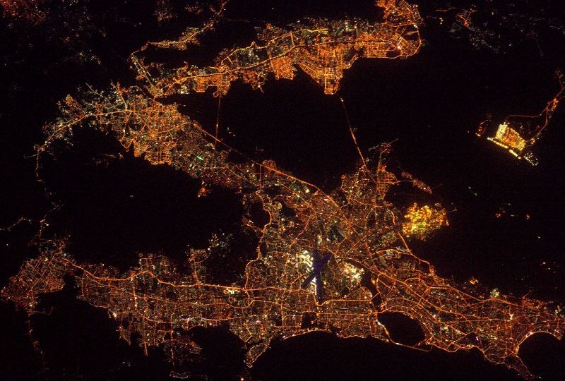 अंतराळातून अशी दिसते ‘आपली मुंबई’!