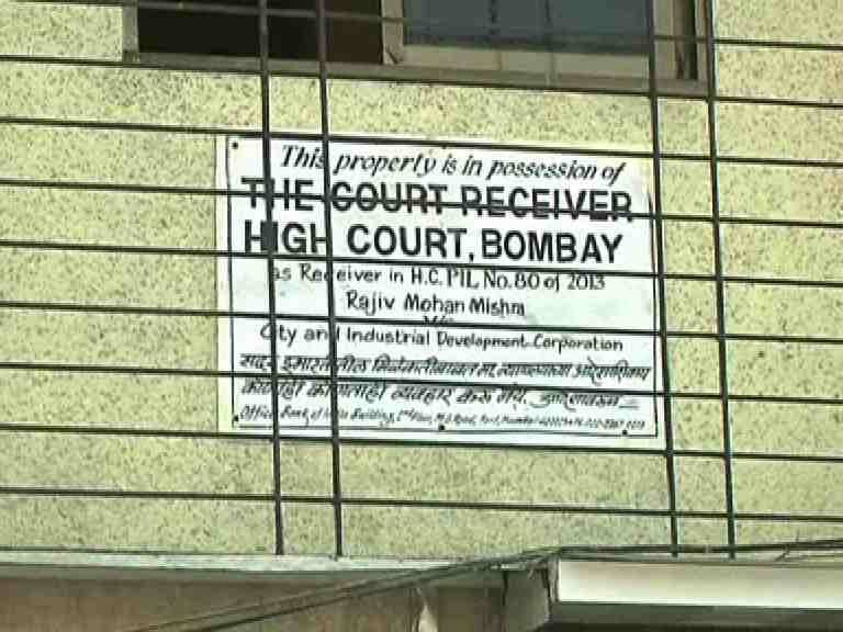 दिघ्यातील 4 अनधिकृत इमारतींवर कारवाई, रहिवाशांचा आक्रोश Navi Mumbai Four Unauthorized Buildings In Digha Emptied दिघ्यातील 4 अनधिकृत इमारतींवर कारवाई, रहिवाशांचा आक्रोश