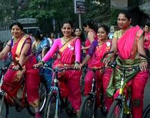 ठाण्यात नऊवारी साडी नेसून महिलांची सायकल रॅली