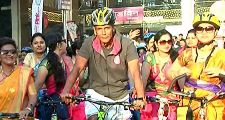 या रॅलीला प्रसिद्ध मॉडेल आणि अभिनेते मिलिंद सोमण यांची खास उपस्थिती होती.