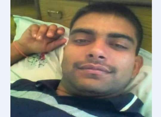 Rpf Jawan Kills Himself By Service Riffle On Mumbai Central Station मुंबई सेंट्रल स्टेशनवरच RPF जवानाची गोळी झाडून आत्महत्या