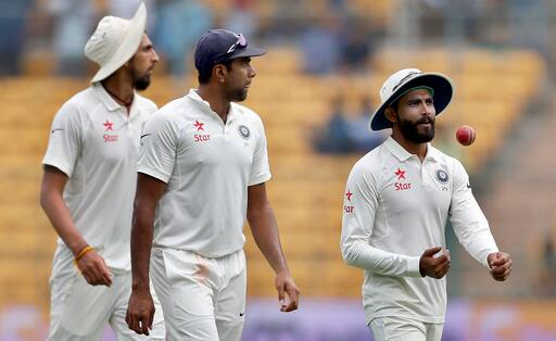 अश्विननं फक्त 88 डावांमध्ये हा विक्रम रचला आहे. 