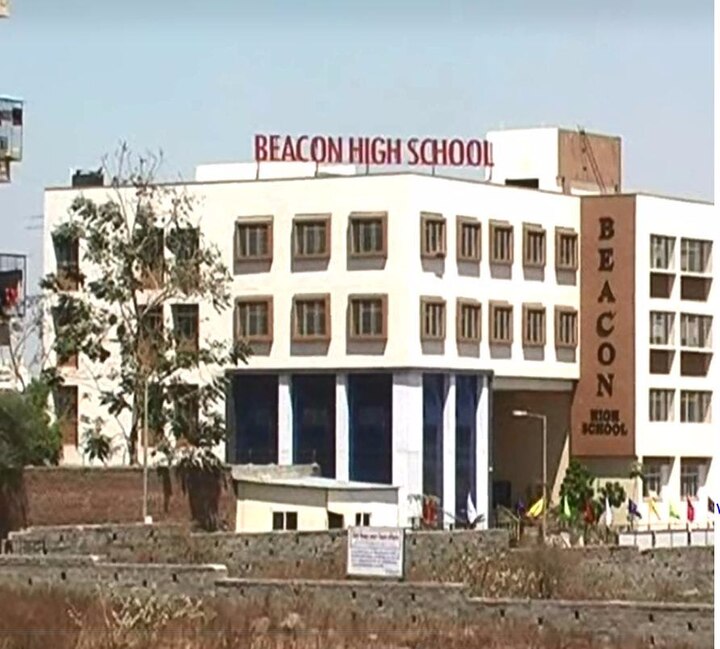 Illegal Construction Of English Medium School In Marathi Scoll Land In Pimpri मराठी शाळांसाठीच्या भूखंडावर इंग्रजी शाळा, पिंपरीत चार शाळांना नोटीस