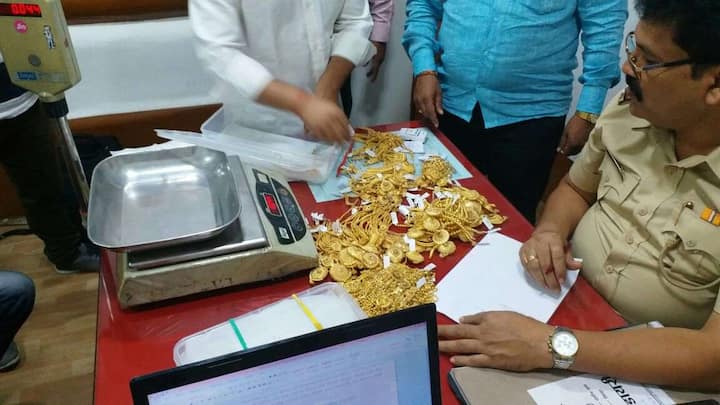 पुणे लोहमार्ग पोलिसांनी ही कारवाई सोमवारी सायंकाळी 6 वाजण्याच्या सुमारास केली. 