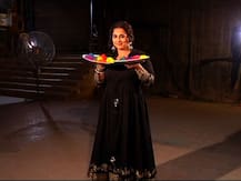 रंग बरसे! बॉलिवूड सेलिब्रेटींचं सेलिब्रेशन