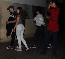 अक्षय कुमारचा मुलगा आरवचा फ्रेण्ड्ससोबत कल्ला