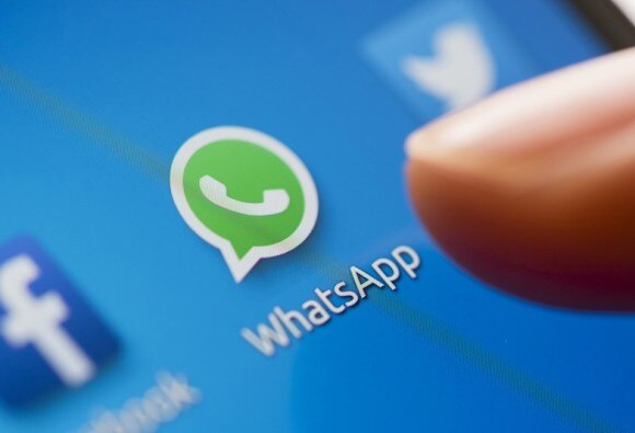Whatsapps Old Status Feature Starts Rolling Out To Android User WhatsAppचं जुनं 'स्टेटस' फीचर पुन्हा सुरु झालं!