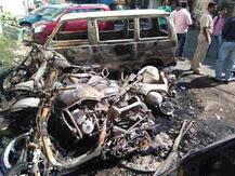 पुण्यात पुन्हा जळीतकांड, 5 दुचाकींसह 2 चारचाकी जळून खाक!