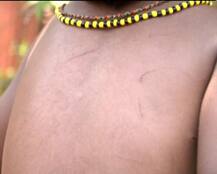 बिबट्यावर झडप घालून आईनं पोटच्या गोळ्याला वाचवलं! 