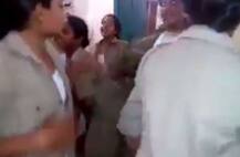 योगी आदित्यनाथांच्या मुख्यमंत्रिपदी निवडीनंतर महिला पोलिसांचा डान्स?