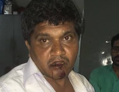 Beaten Farmer In Mantralay नुकसान भरपाई मागणाऱ्या शेतकऱ्याला मंत्रालयात बेदम मारहाण