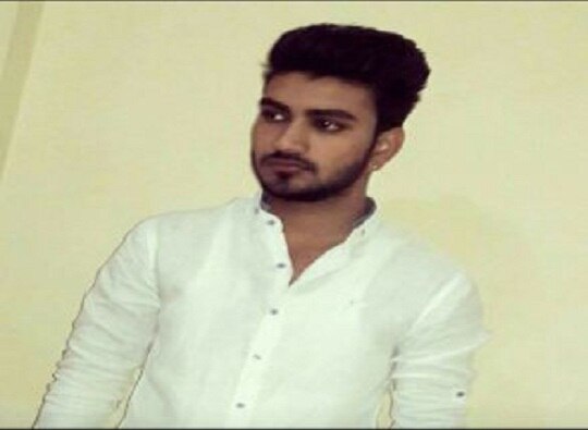 Pune 20 Years Old Student Murder In Sinhgad College पुण्यात सिंहगड कॅम्पसबाहेर विद्यार्थ्याची हत्या, दोन विद्यार्थी अटकेत