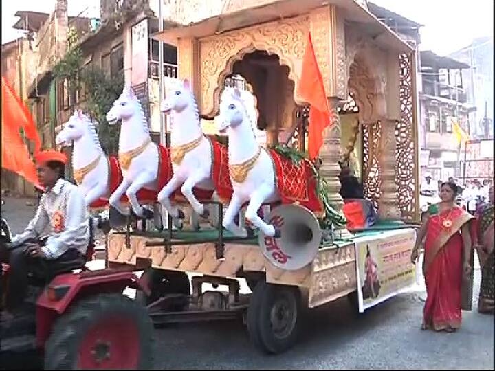 पाहा शोभायात्रेचे फोटो