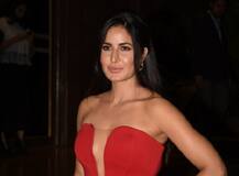 लालपरी... कतरिनाच्या सॉलिड अदा