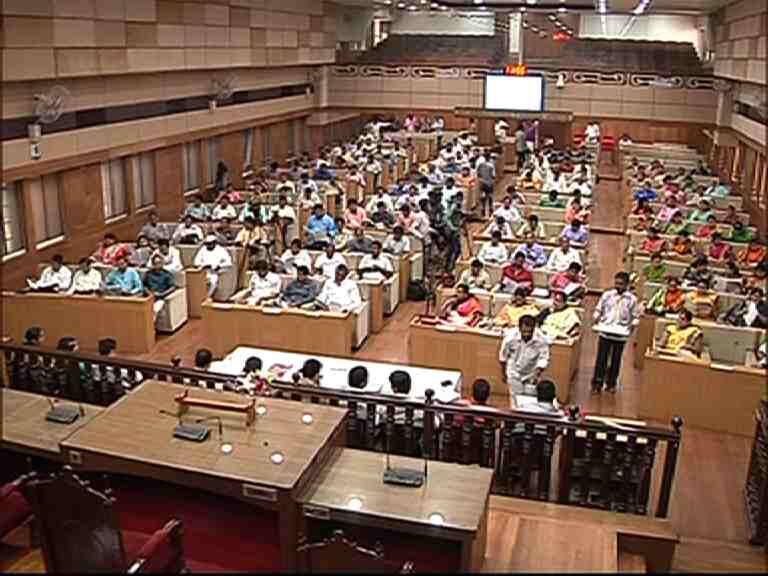 Pune Municipal Corporation Budget पुणे महापालिकेचं 5 हजार 600 कोटींचं बजेट सादर