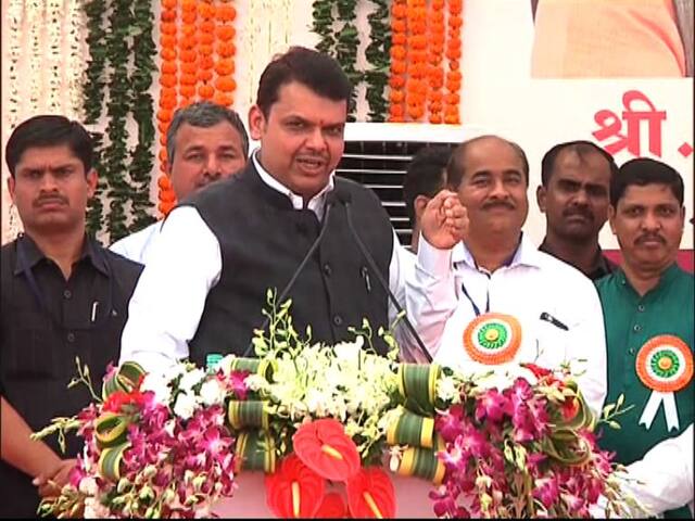 ...तर आम्हाला पाच वर्षातच रिटायरमेंट मिळते, मुख्यमंत्र्यांचा अधिकाऱ्यांना टोमणा