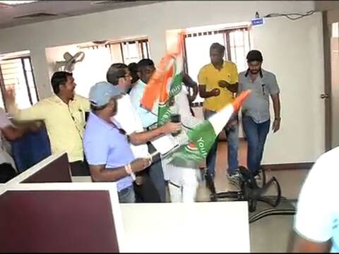 पुणे बाजार समितीत युवक काँग्रेसच्या कार्यकर्त्यांचा राडा