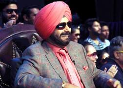 सिद्धूचा अश्लिल विनोद, वकिलाची मुख्य सचिवांकडे तक्रार