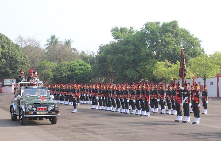 236 Newly Recruited Soldiers Take Oath Of Protecting Country मराठा लाईट इन्फन्ट्रीच्या 236 जवानांकडून देशसेवेची शपथ !