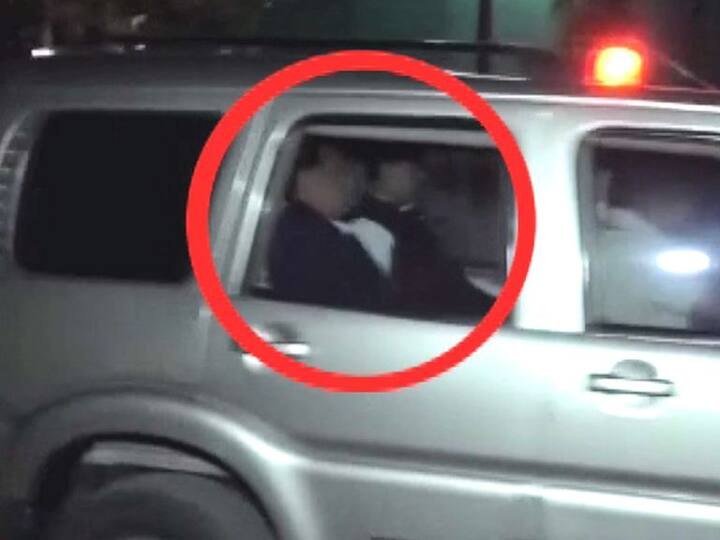 खासगी कामासाठी अहमदाबादला गेल्याचा दावा करणाऱ्या राणेंना महाराष्ट्राचे मुख्यमंत्री कशाला सोबत लागतात, असा सवाल आता उपस्थित होत आहे.