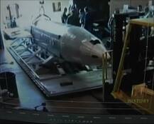 आयसिसला उद्धवस्त करण्यासाठी अमेरिकेचा अफगाणिस्तानवर सर्वात मोठा बॉम्ब हल्ला 