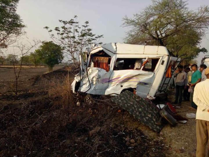 Accident On Miraj Pandharpur Road 6 Devotees Dead Latest Updates सांगलीत भीषण अपघात, देवदर्शनाहून परतणाऱ्या 6 भाविकांचा जागीच मृत्यू