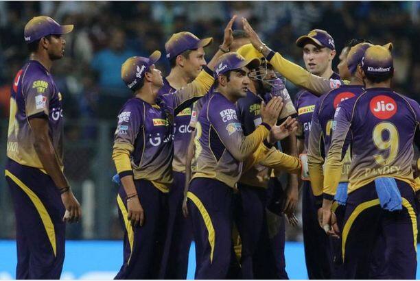 IPL मधील नीचांकी स्कोअर, कोलकाताकडून बंगळुरुचा 82 धावांनी खुर्दा Ipl Rcb Vs Kkr Kolkata Wins Defeating Bangalore With Lowest Score IPL मधील नीचांकी स्कोअर, कोलकाताकडून बंगळुरुचा 82 धावांनी खुर्दा