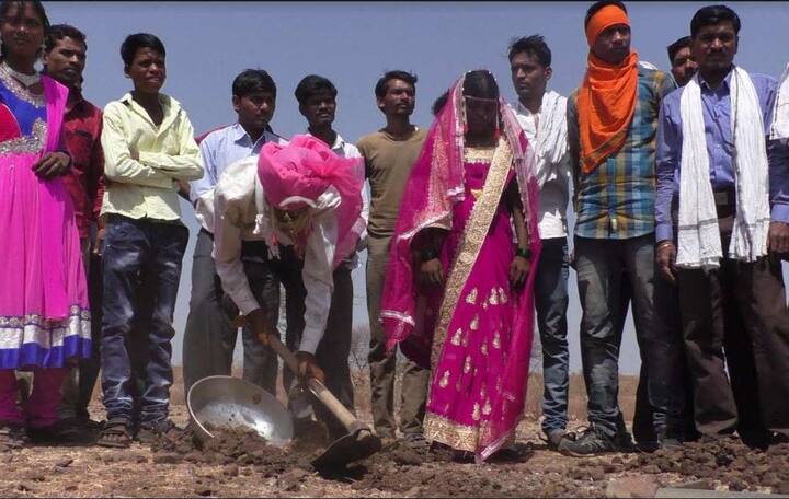 या स्पर्धेच्या माध्यमातून भविष्यात निर्माण होणाऱ्या पाणी संकटाचा सामना कसा करावा, याचा मंत्र देण्यात येत आहे.