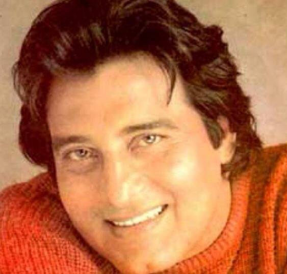 विनोद खन्ना शेवटचे ‘एक थी राणी’ या सिनेमात दिसले होते. यापूर्वी 2015 मध्ये शाहरुख खानच्या ‘दिलवाले’ या सिनेमातही विनोद खन्ना पाहायला मिळाले होते.