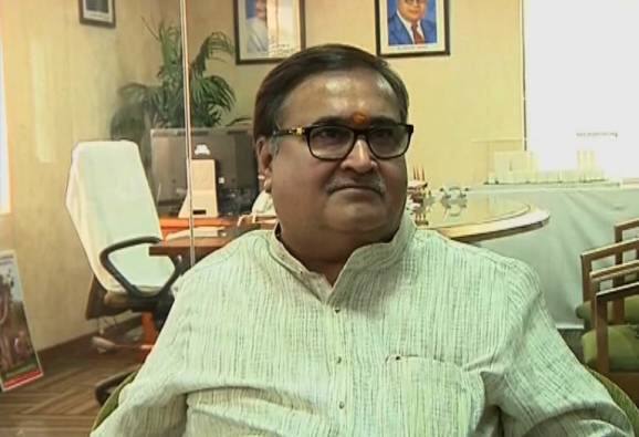 गृहनिर्माण मंत्री प्रकाश मेहता यांची गच्छंती निश्चित?