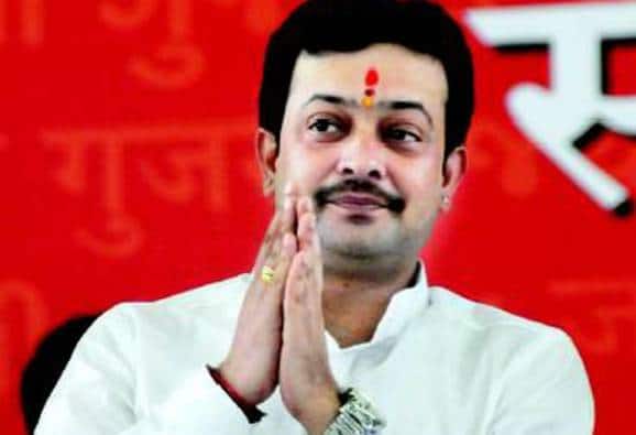 स्वयंघोषित अध्यात्मिक गुरु भय्यू महाराज पुन्हा एकदा विवाहबंधनात अडकणार आहेत. 