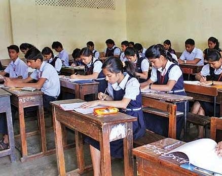 Semi English in Zilla Parishad schools to be stopped latest update जिल्हा परिषद शाळांतील सेमी इंग्रजी बंद करणार