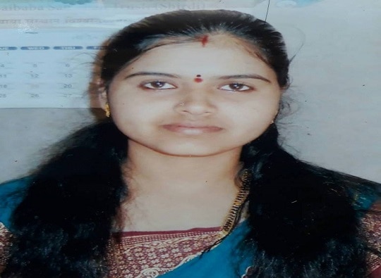 Ratnagiri Mother In Law Killed Daughter In Law चाकूने वार करुन रत्नागिरीत सासूकडून 24 वर्षीय सुनेची हत्या