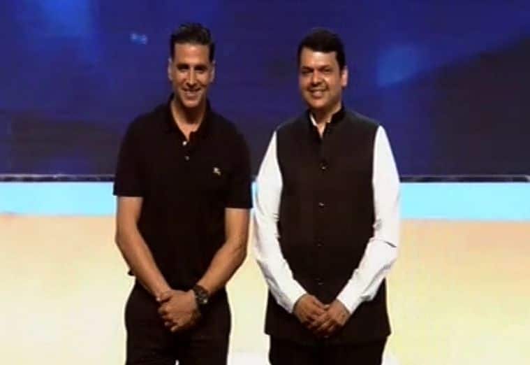 अक्षय कुमार खराखुरा हिरो : मुख्यमंत्री Akshay Kumar Is Real Hero Says Cm Devendra Fadnavis Latest News Update अक्षय कुमार खराखुरा हिरो : मुख्यमंत्री