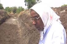 कोटे गुरुजींच्या कर्तृत्त्वाला सलाम, एकट्याने 4 गावांसाठी बंधारा बांधला!