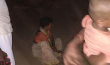 दरवाजा उघडा ठेऊन झोपणं पडलं महागात, 30 हजारांचा ऐवज लंपास