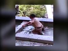 जीव देणाऱ्या महिलेला जिगरबाज महिला पोलिसाने वाचवलं!